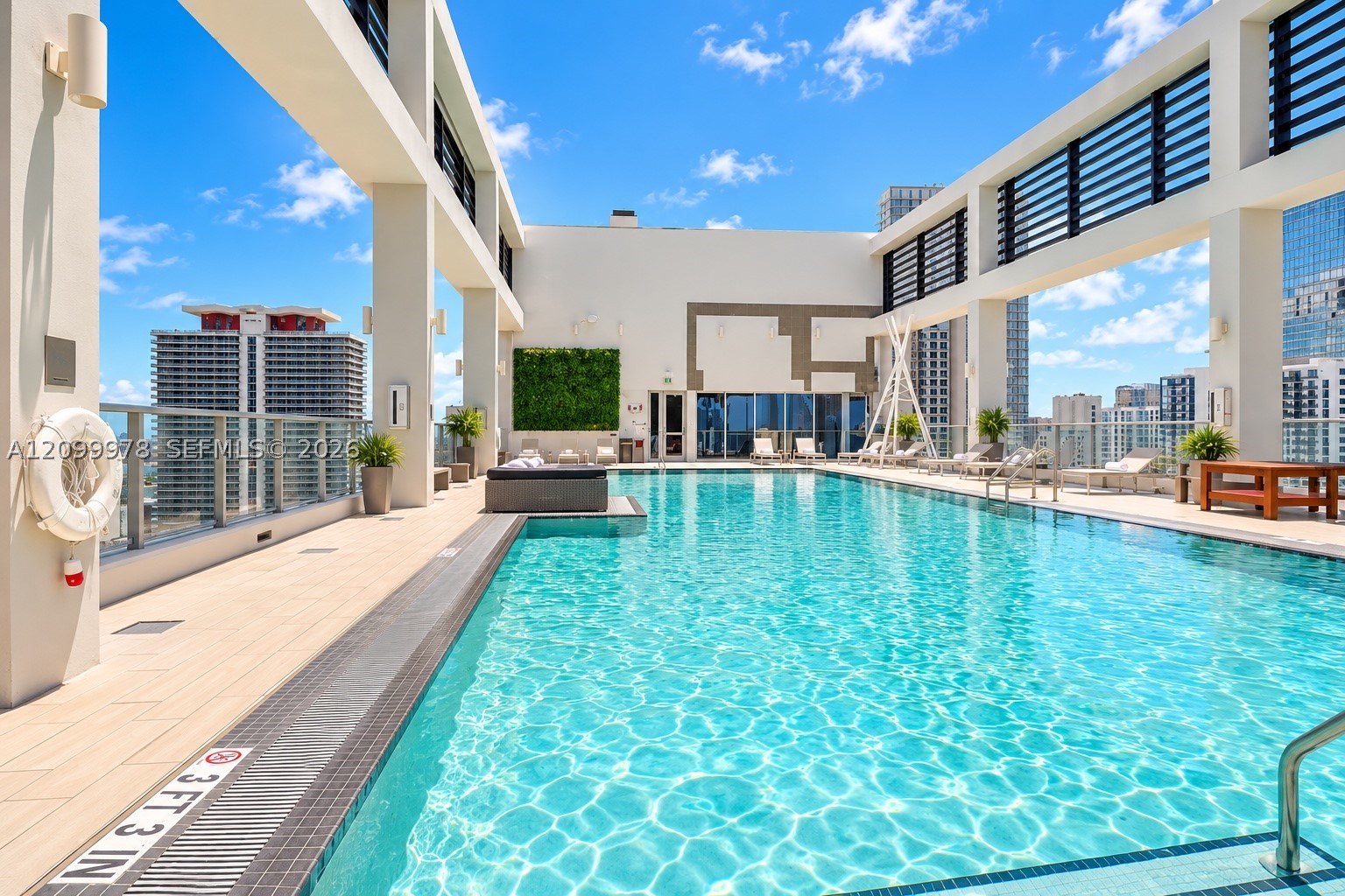 151 SE 1st St #1202, Miami FL 33131