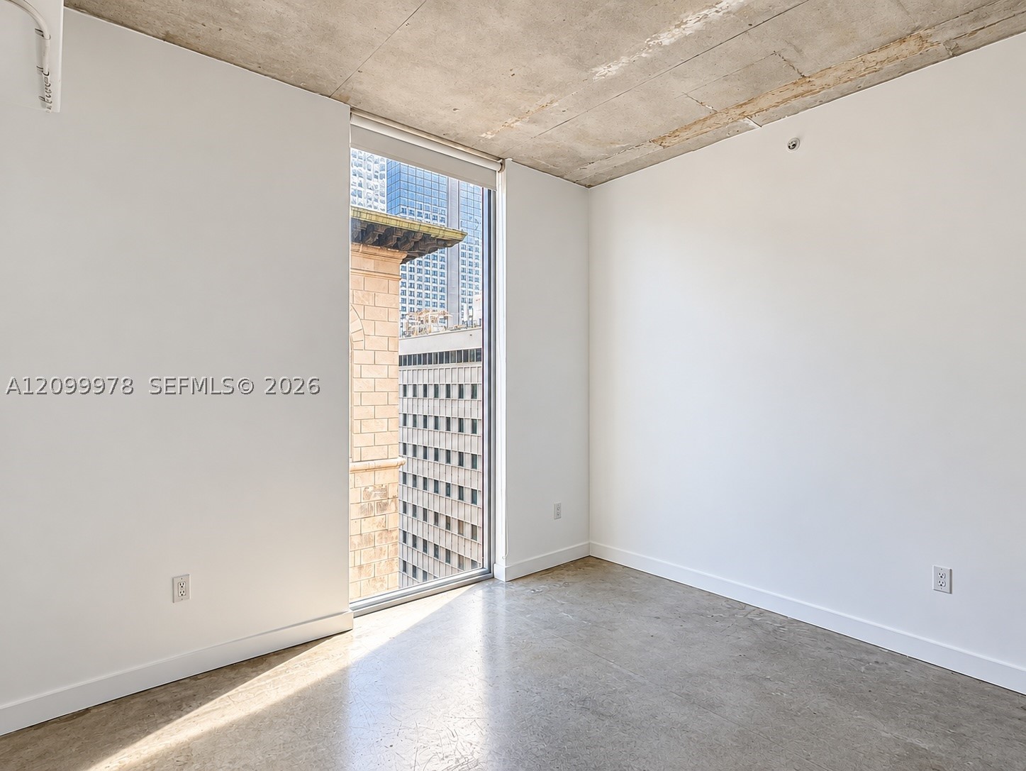 151 SE 1st St #1202, Miami FL 33131