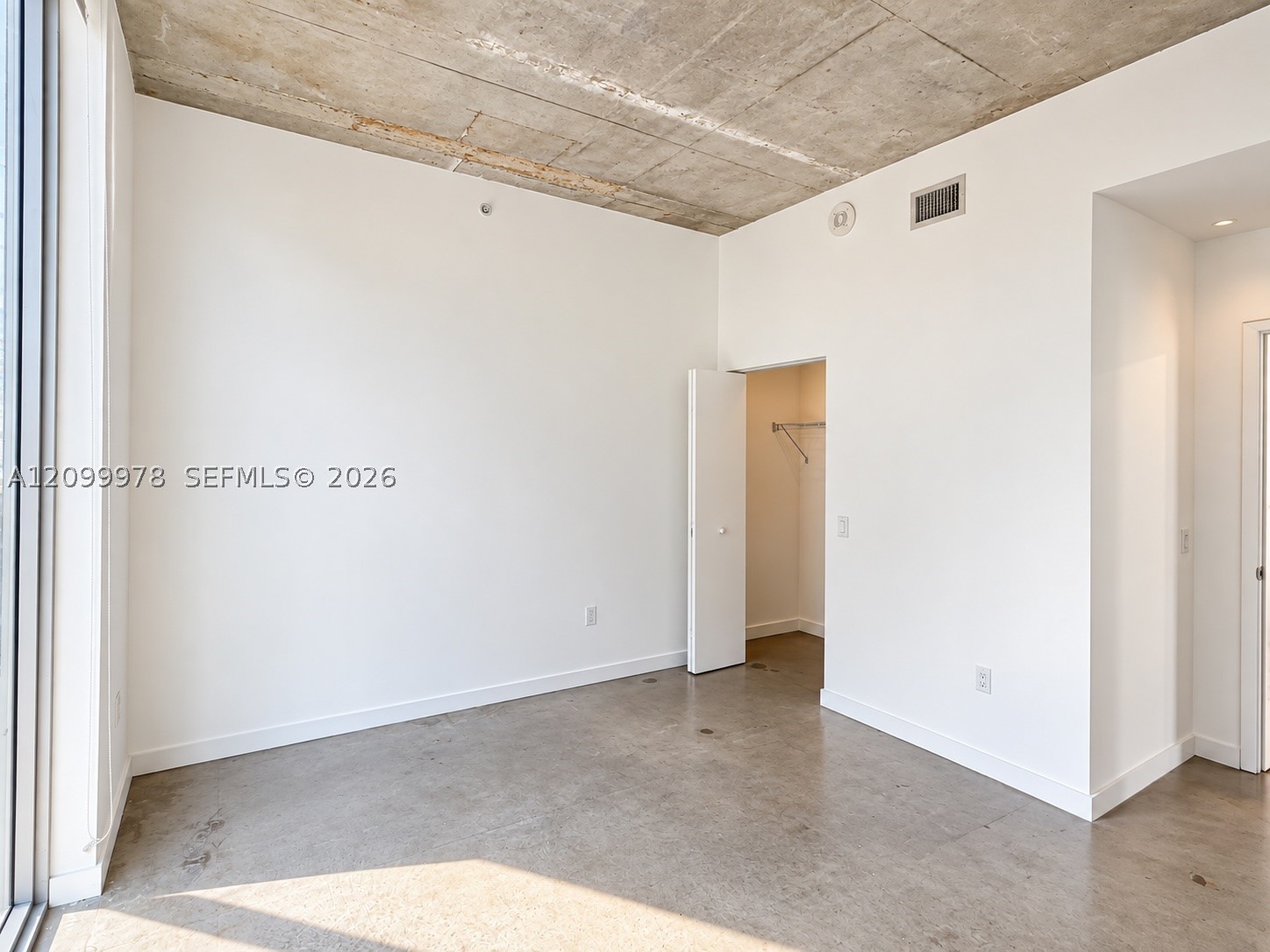 151 SE 1st St #1202, Miami FL 33131