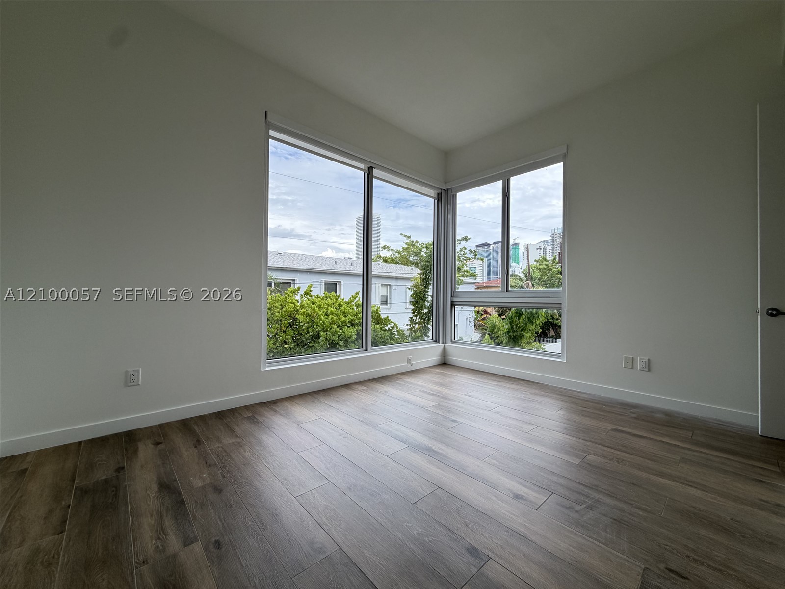 529 SW 11th St #203, Miami FL 33129