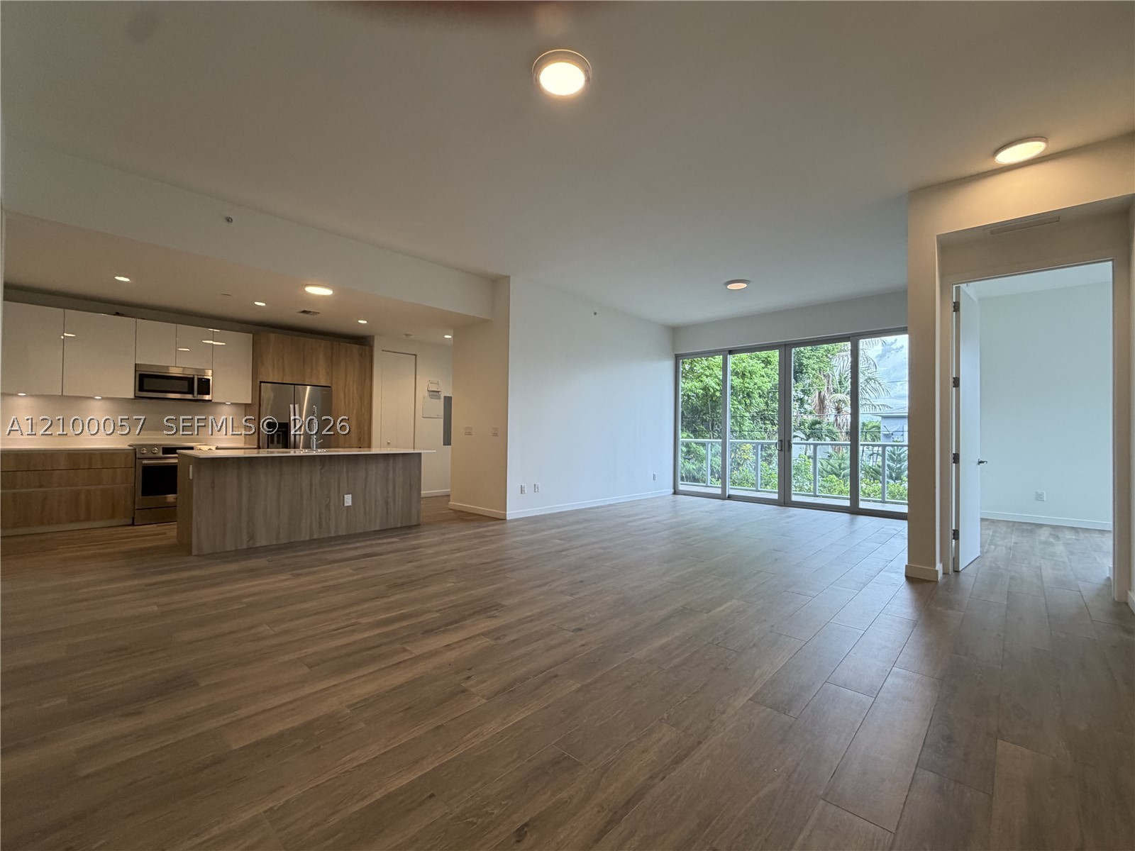 529 SW 11th St #203, Miami FL 33129