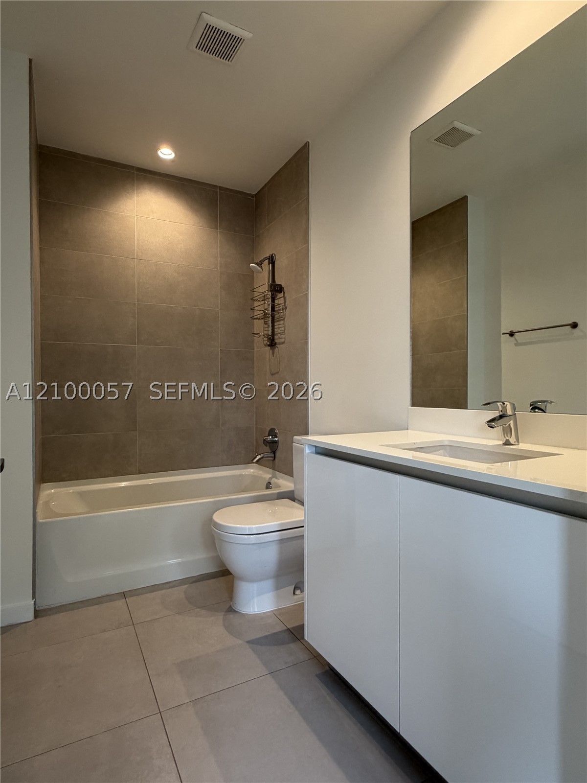 529 SW 11th St #203, Miami FL 33129