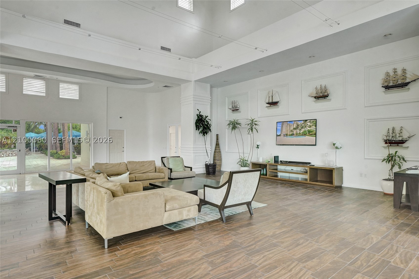 3330 NE 190th St #410, Aventura FL 33180