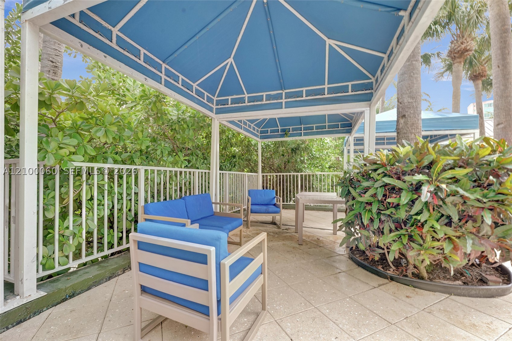 3330 NE 190th St #410, Aventura FL 33180