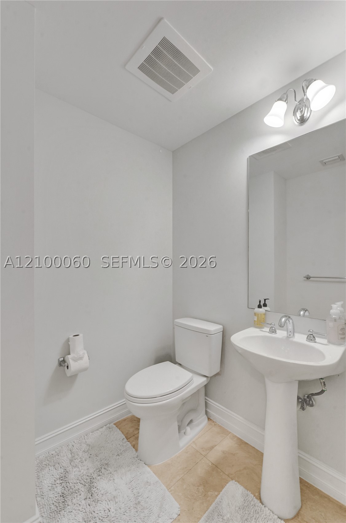 3330 NE 190th St #410, Aventura FL 33180