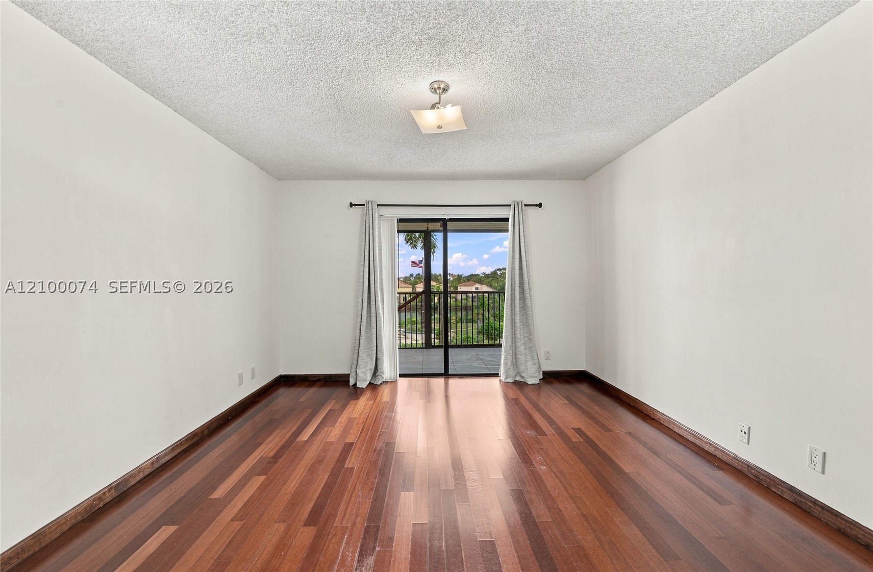 545 SE 12th St #205, Dania Beach FL 33004