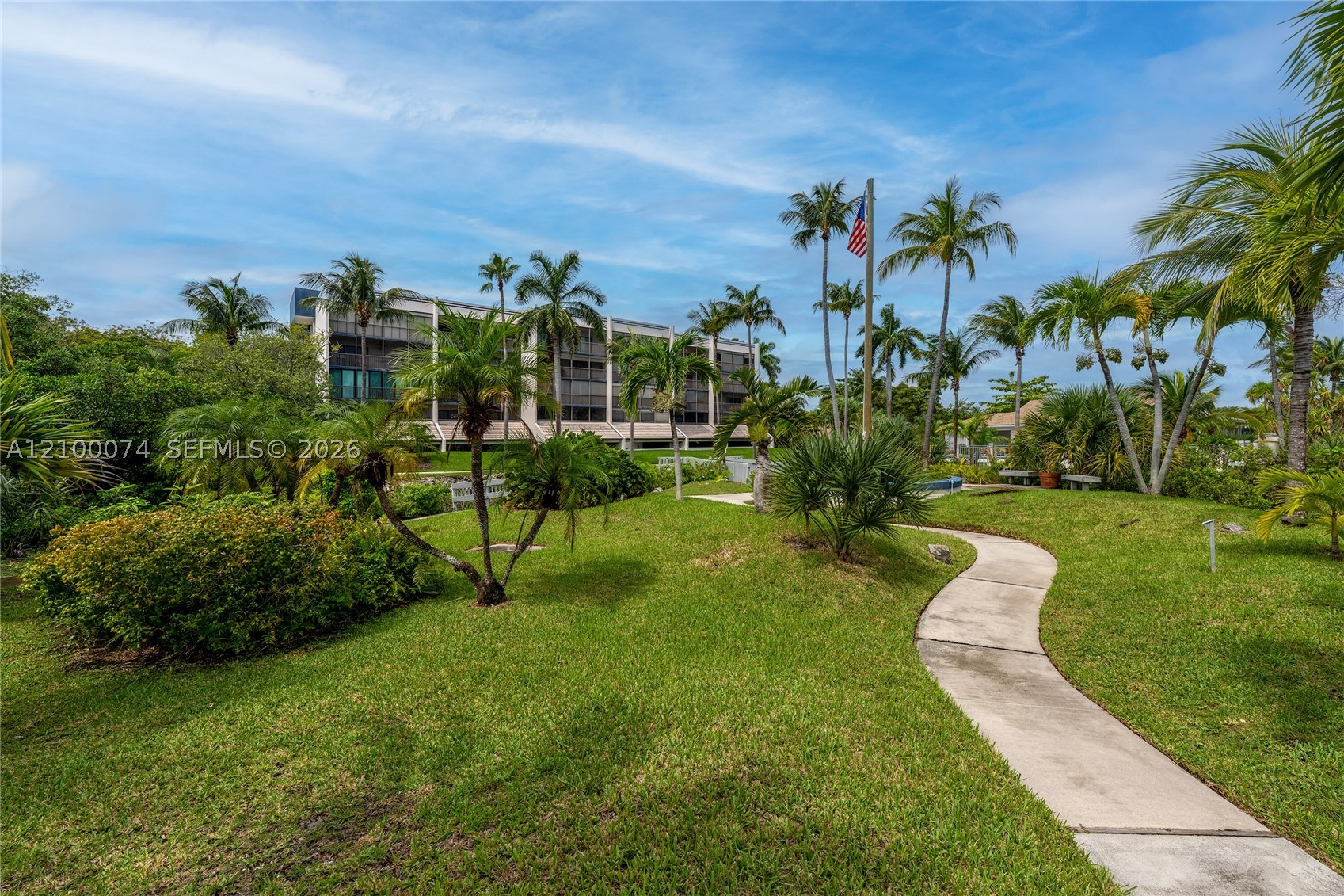 545 SE 12th St #205, Dania Beach FL 33004