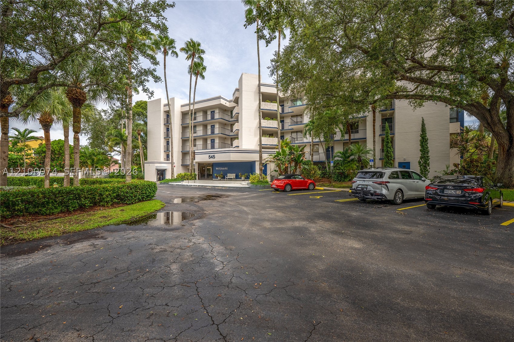 545 SE 12th St #205, Dania Beach FL 33004