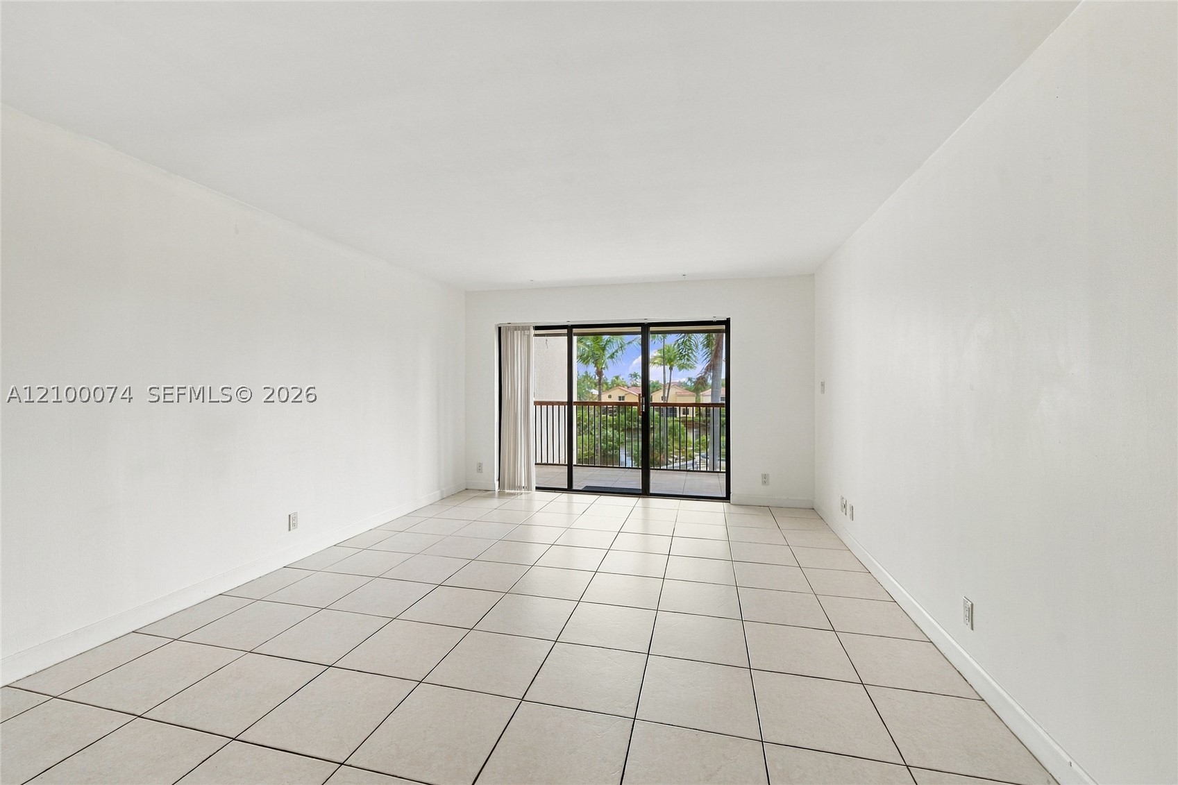 545 SE 12th St #205, Dania Beach FL 33004
