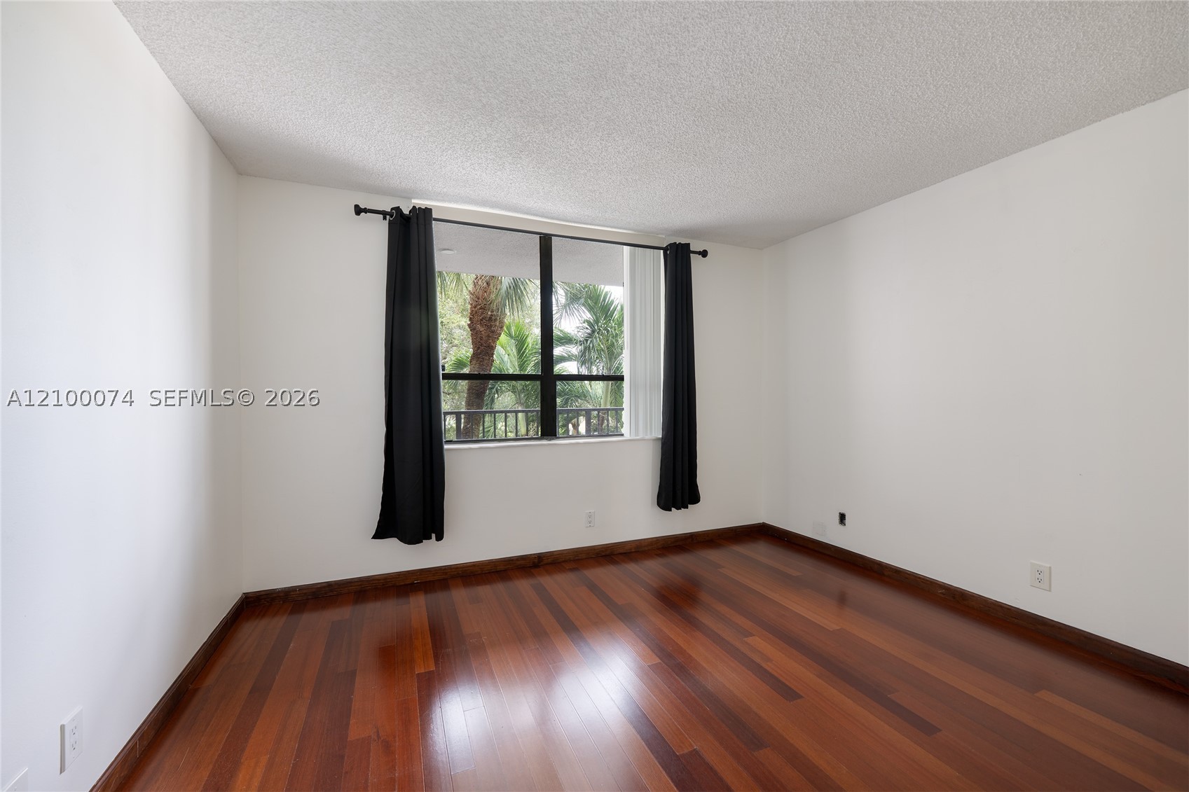 545 SE 12th St #205, Dania Beach FL 33004