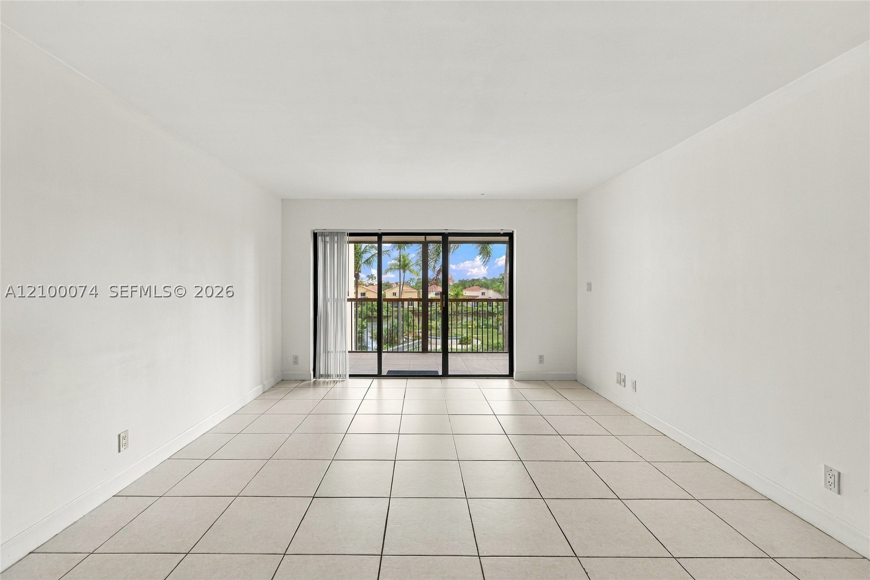 545 SE 12th St #205, Dania Beach FL 33004