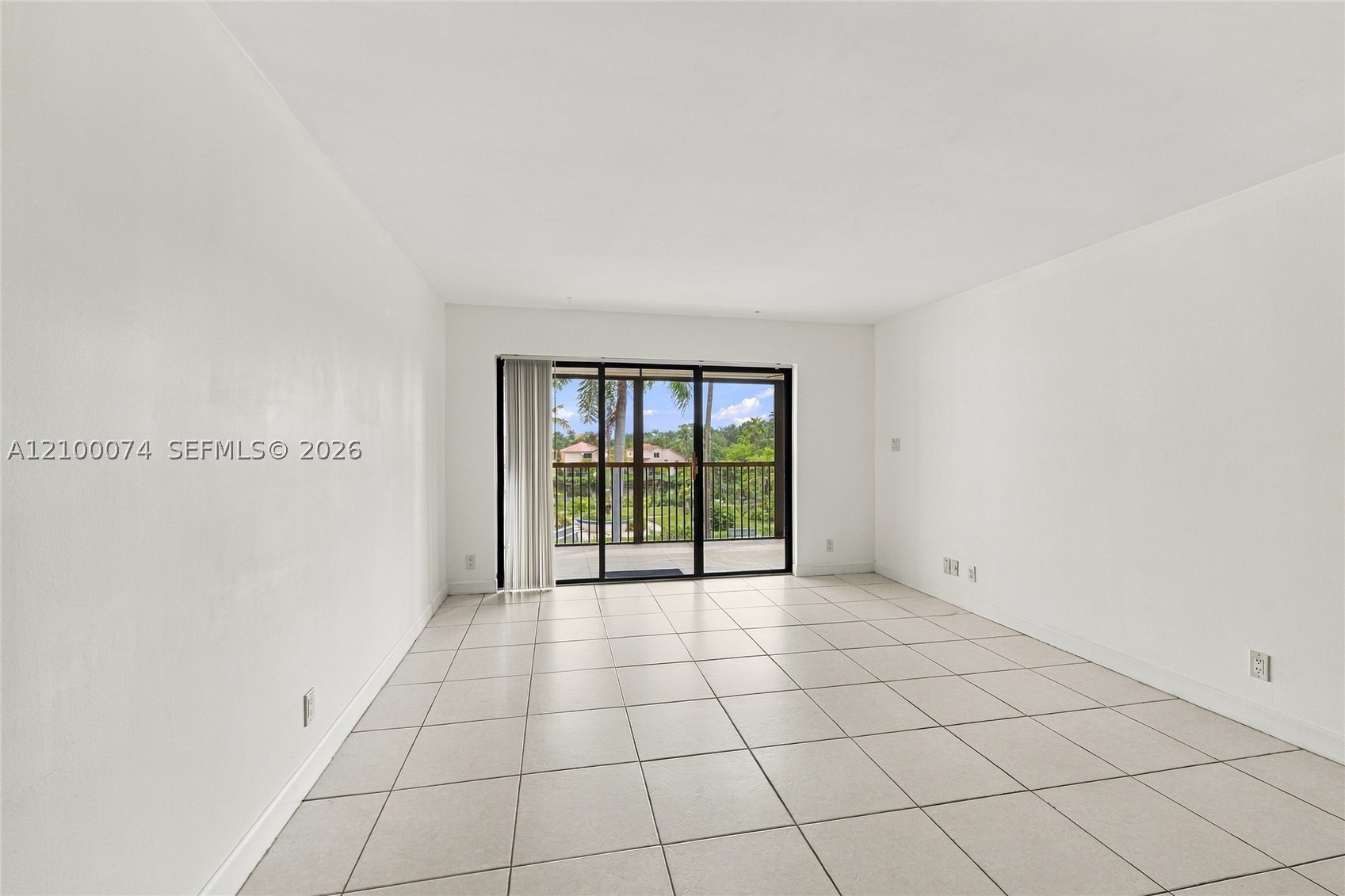 545 SE 12th St #205, Dania Beach FL 33004