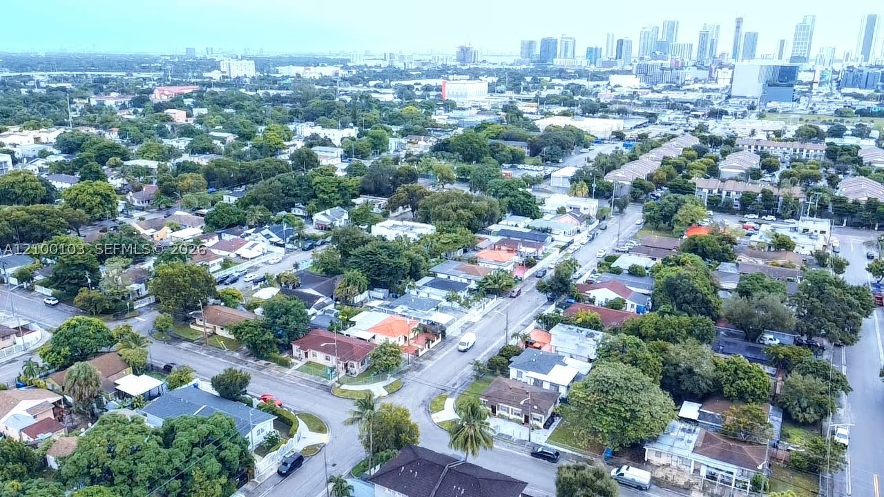 1085 NW 25th St, Miami FL 33127