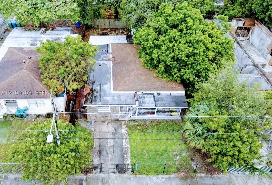 1085 NW 25th St, Miami FL 33127