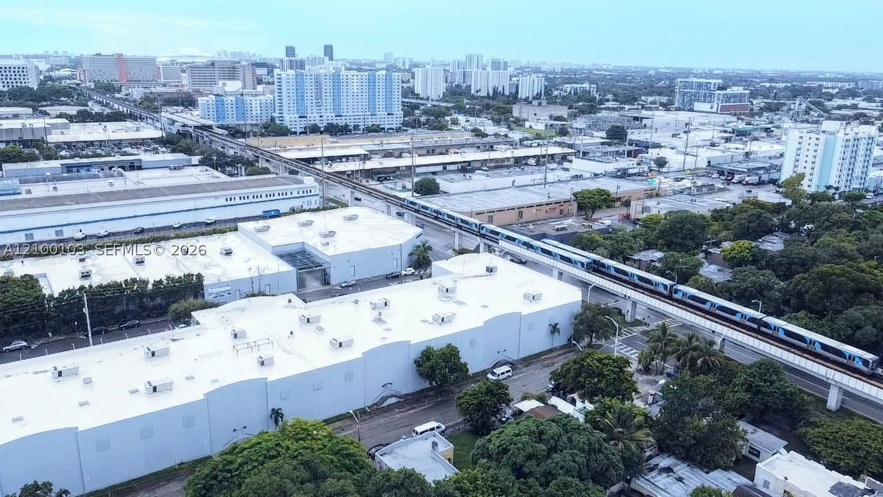 1085 NW 25th St, Miami FL 33127