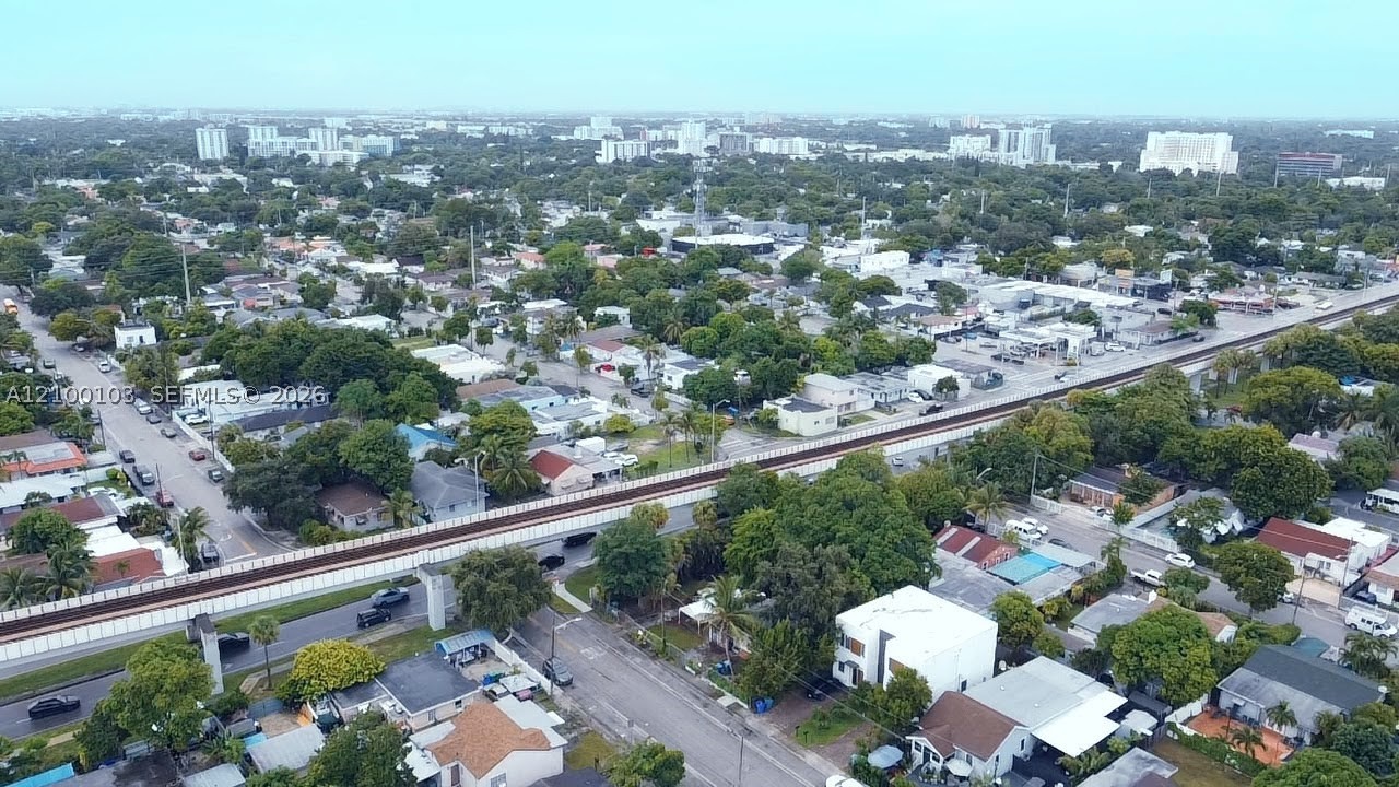 1085 NW 25th St, Miami FL 33127