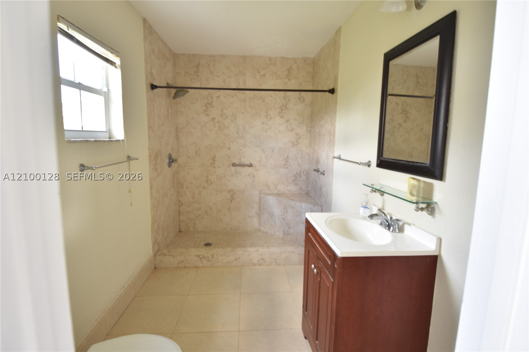 5241 SW 98th Ave Rd, Miami FL 33165