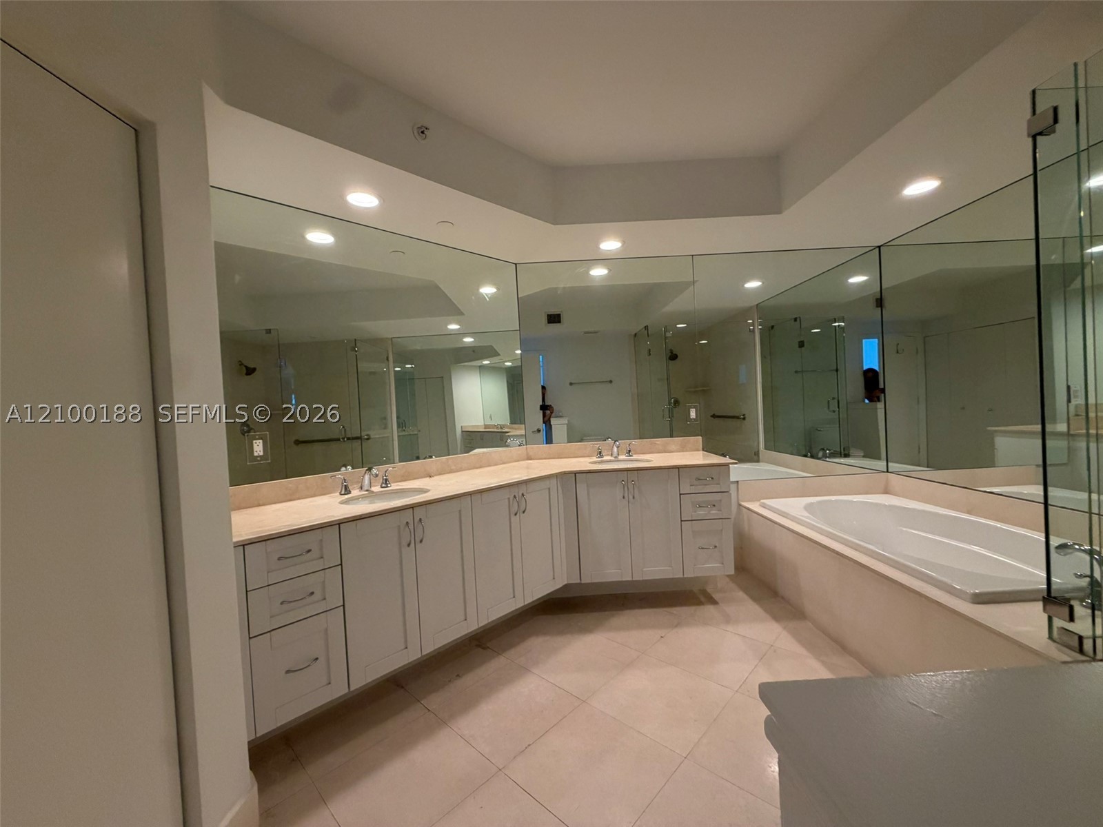 2821 N Ocean Blvd #305S, Fort Lauderdale FL 33308