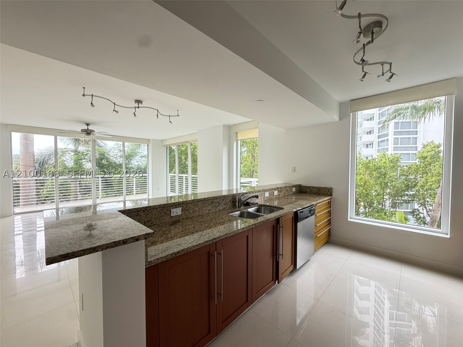 2821 N Ocean Blvd #305S, Fort Lauderdale FL 33308