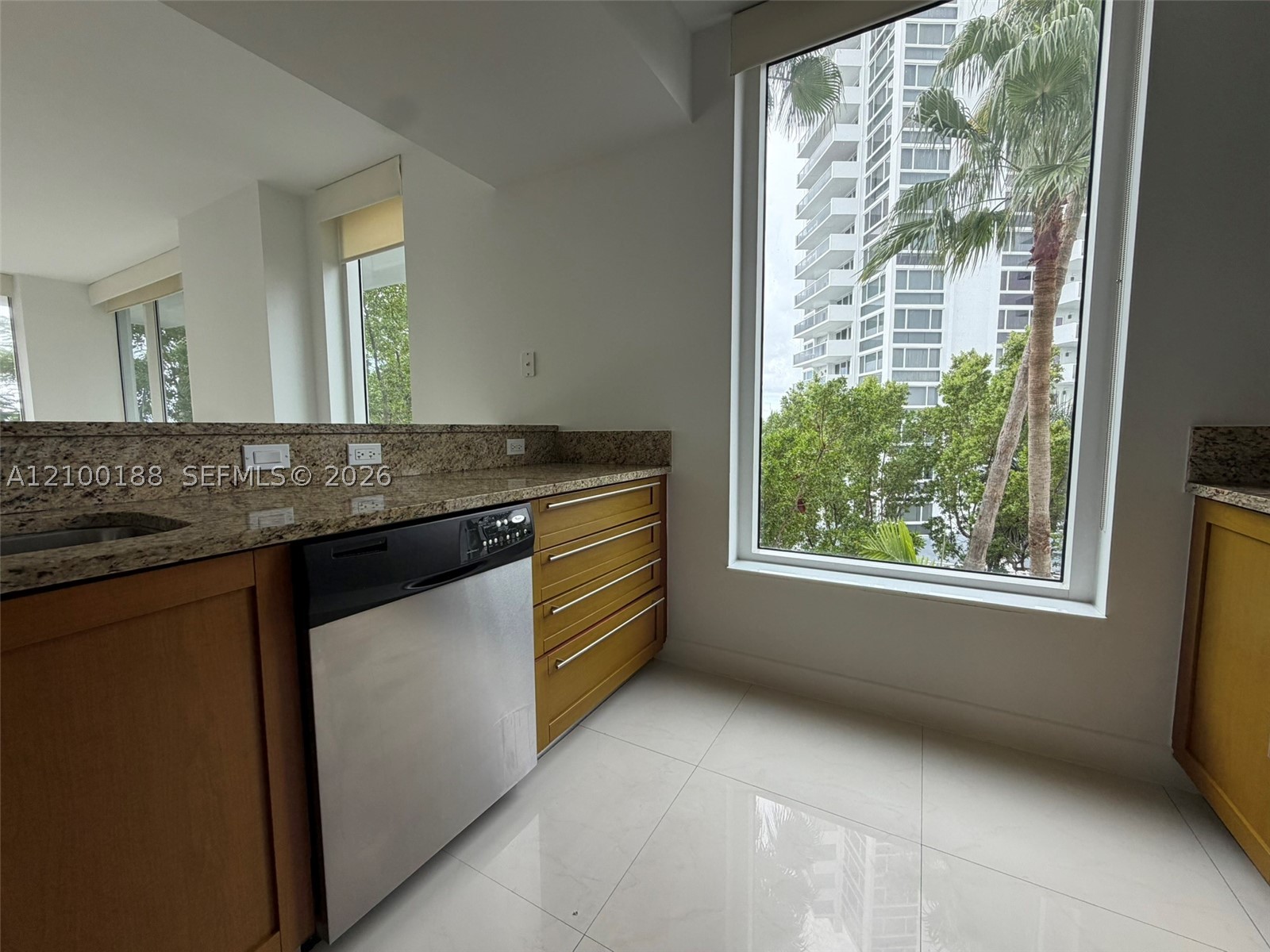 2821 N Ocean Blvd #305S, Fort Lauderdale FL 33308
