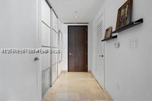 68 SE 6th St #3209, Miami FL 33131