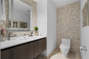 68 SE 6th St #3209, Miami FL 33131