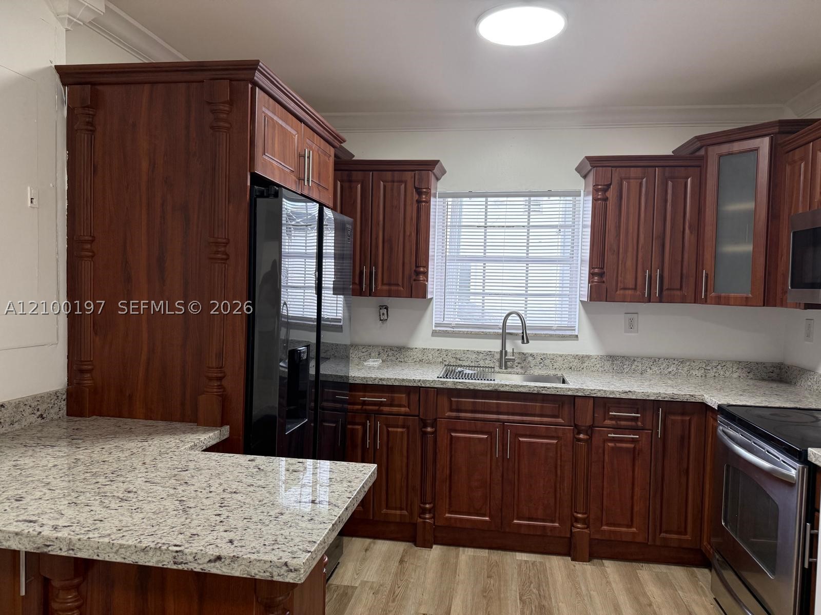 720 NW 19th Ct, Miami FL 33125