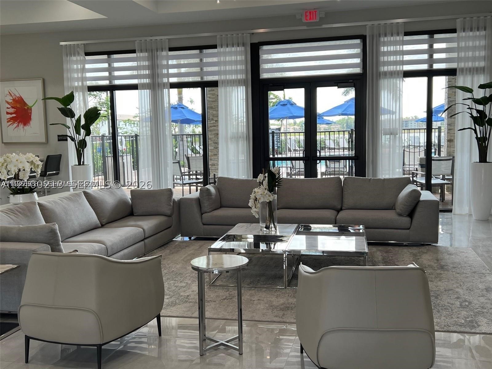 Miami FL 33179 - A12100213