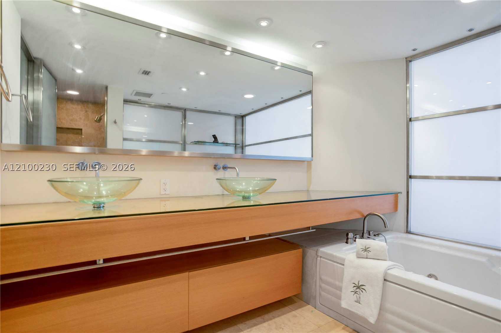 4779 Collins Ave #401, Miami Beach FL 33140