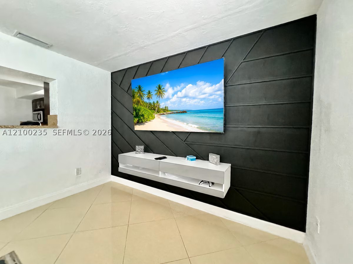 10911 Taft St, Pembroke Pines FL 33026