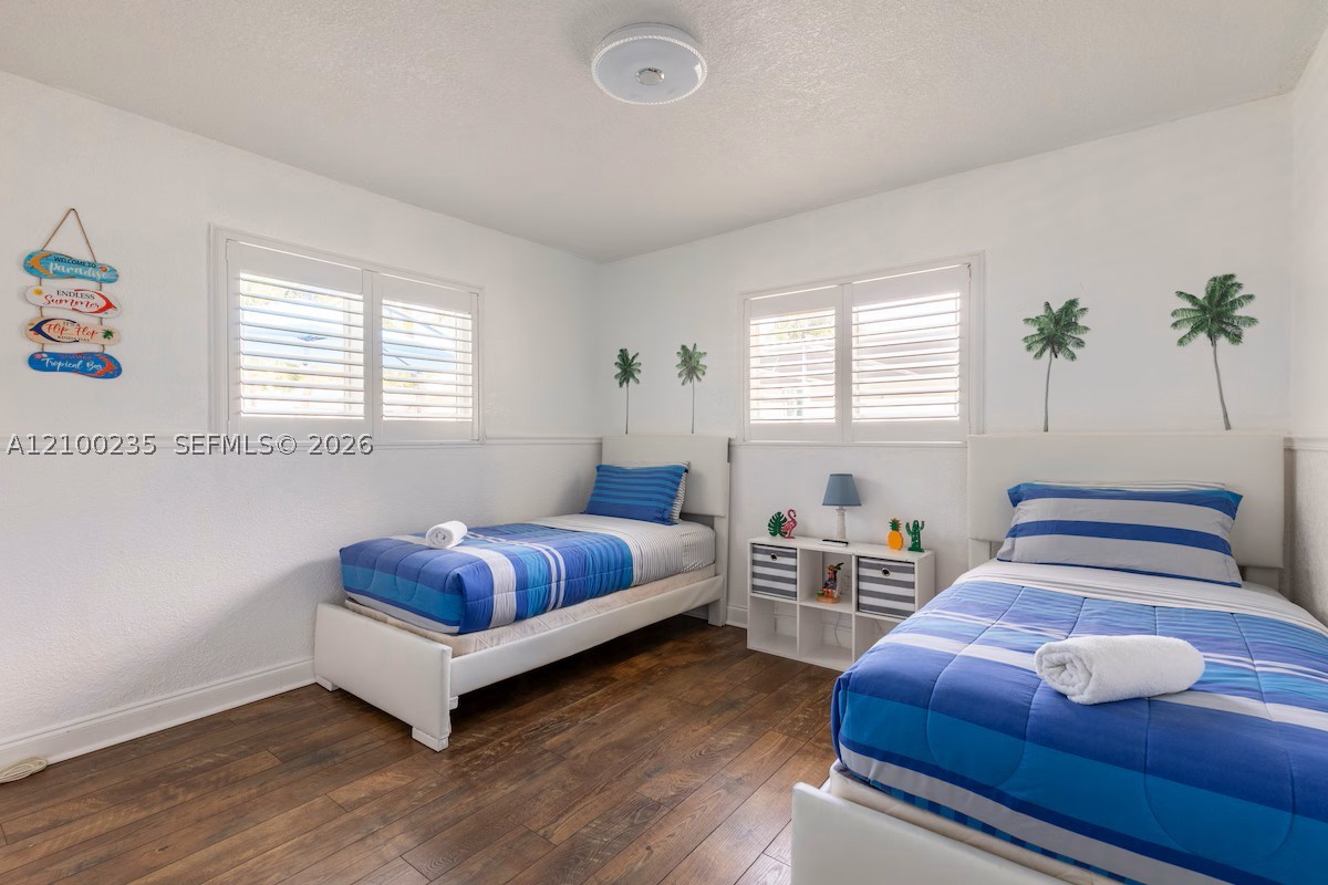 10911 Taft St, Pembroke Pines FL 33026