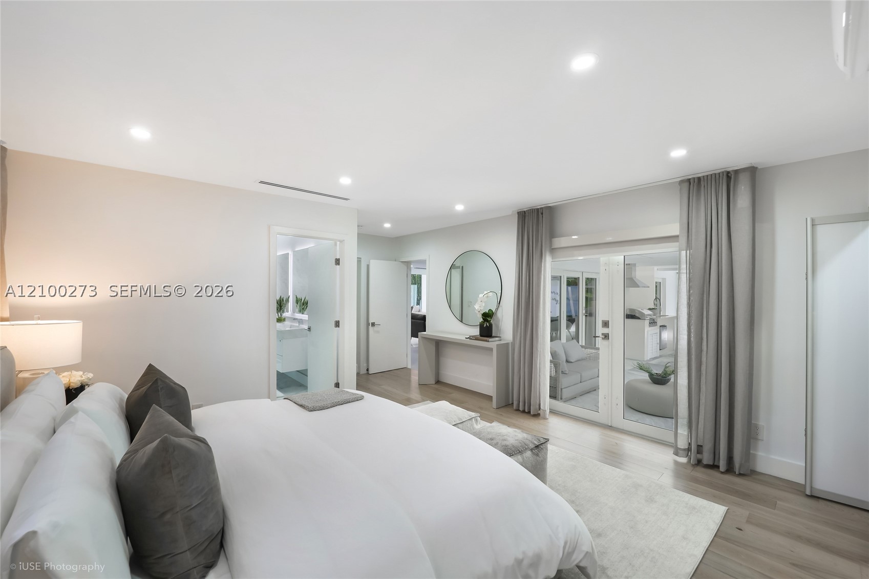 4730 Bay Point Rd, Miami FL 33137
