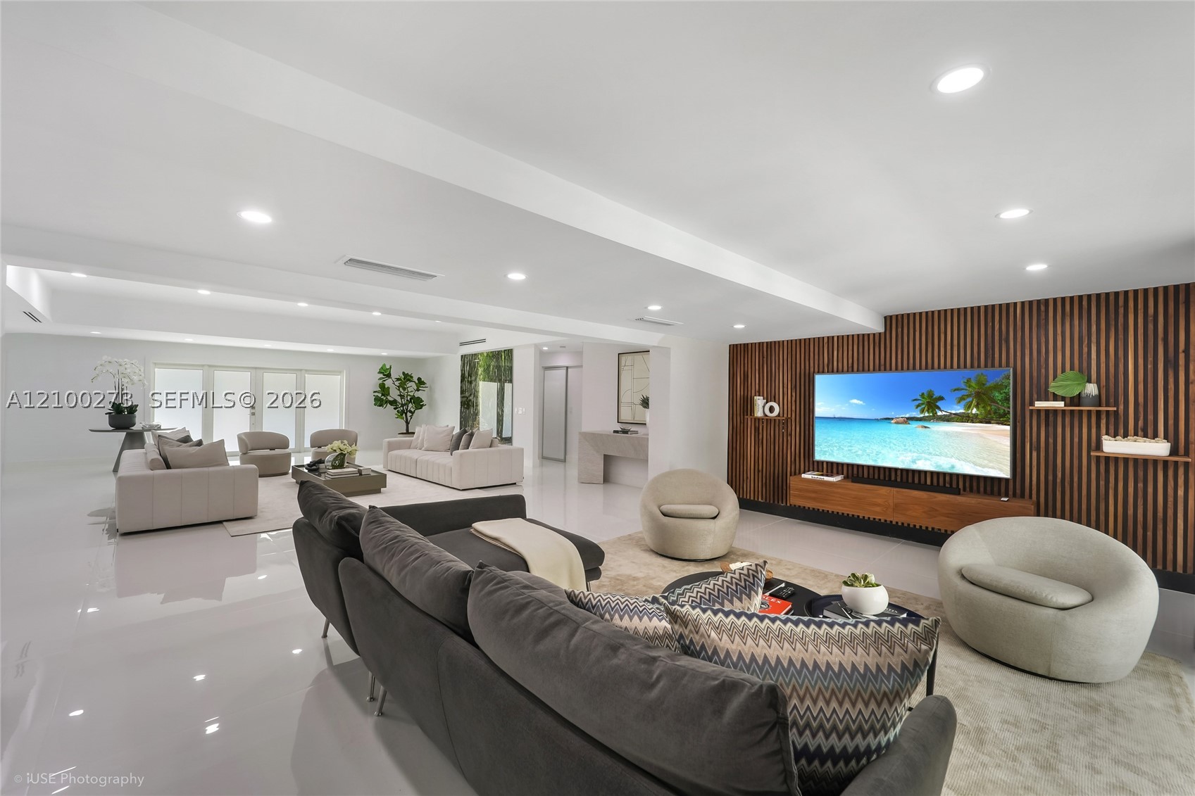 4730 Bay Point Rd, Miami FL 33137