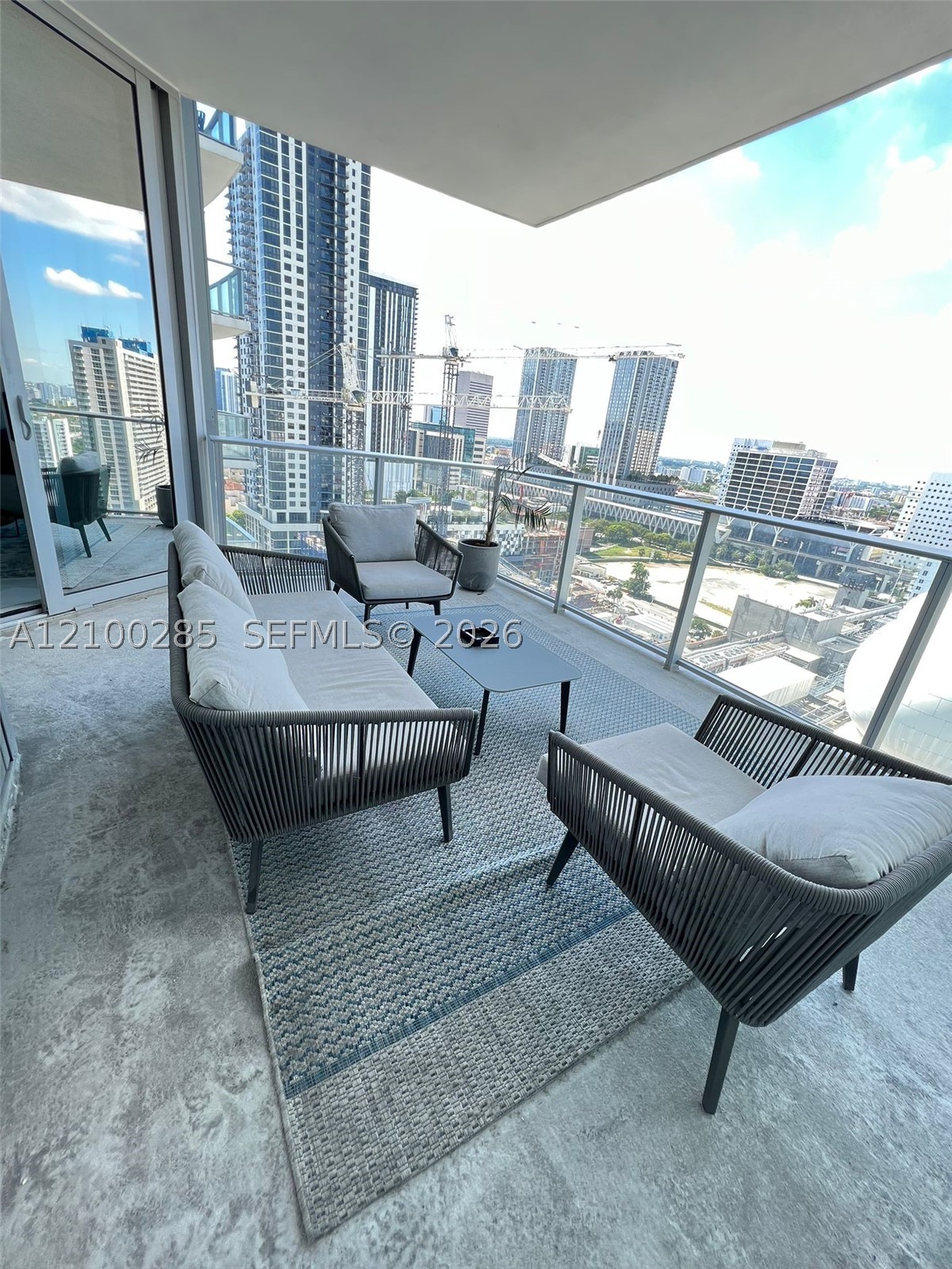 851 NE 1st Ave #1906, Miami FL 33132