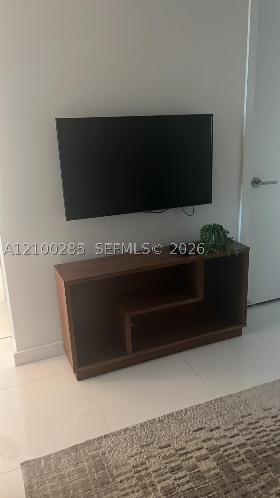 851 NE 1st Ave #1906, Miami FL 33132