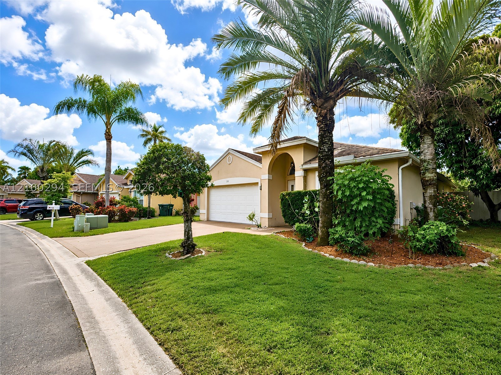 1724 Sawgrass Cir, Green Acres FL 33413