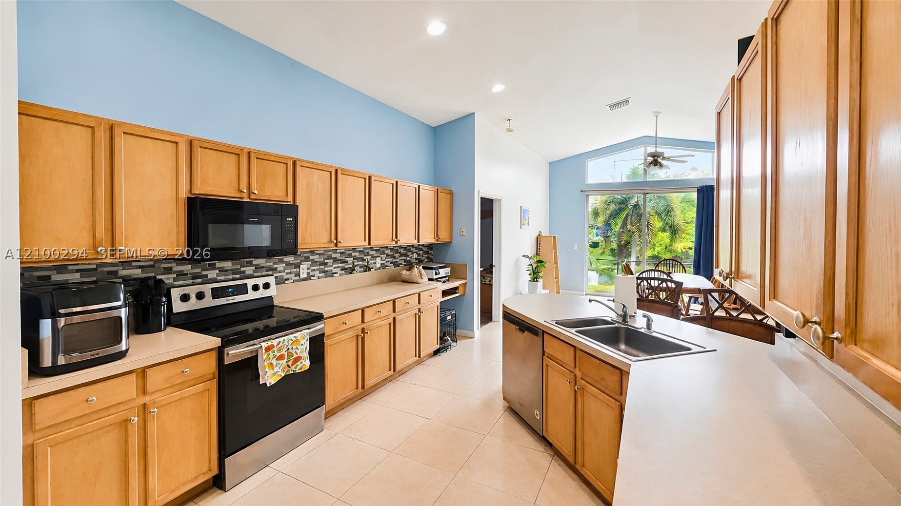 1724 Sawgrass Cir, Green Acres FL 33413
