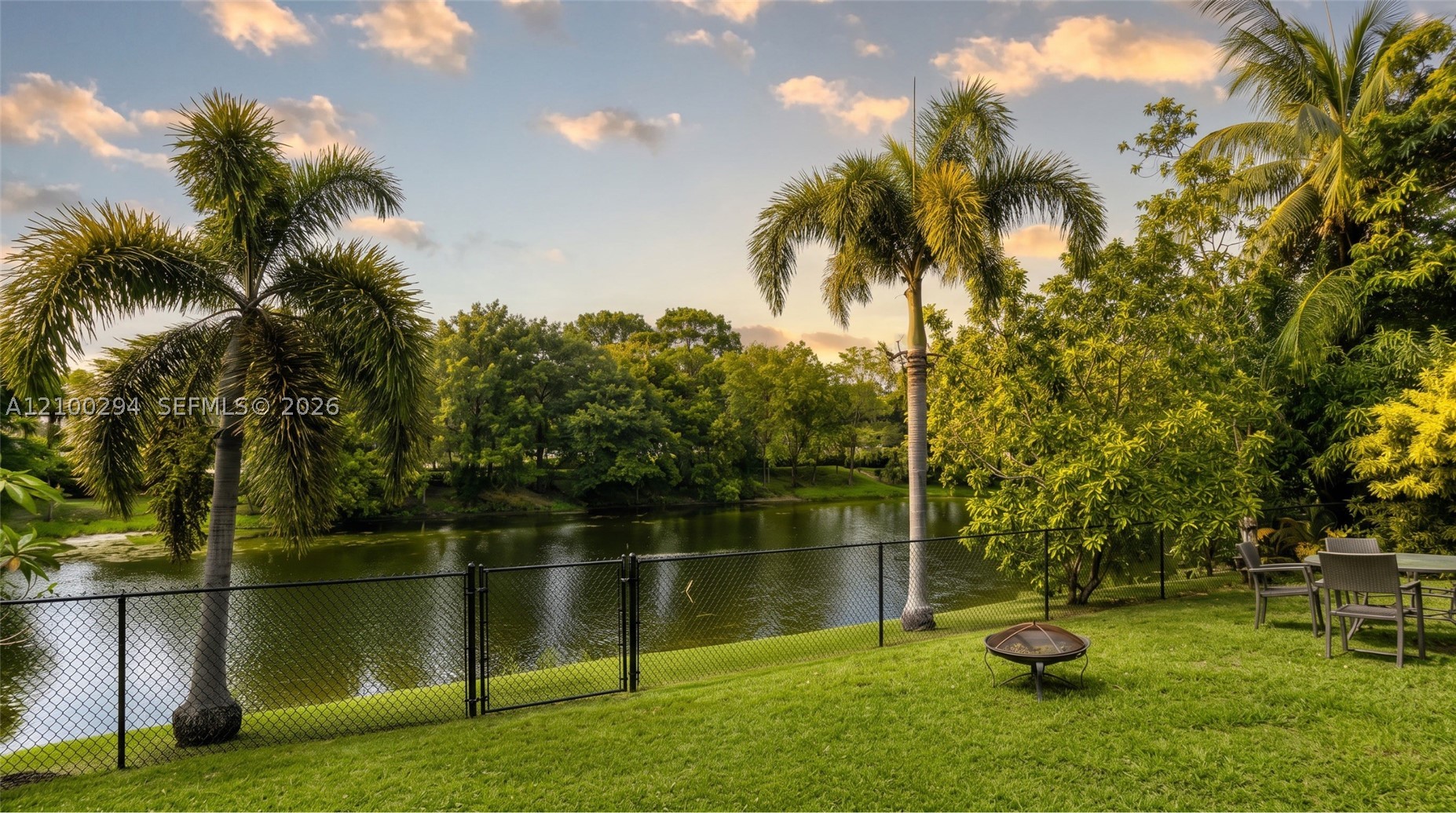1724 Sawgrass Cir, Green Acres FL 33413
