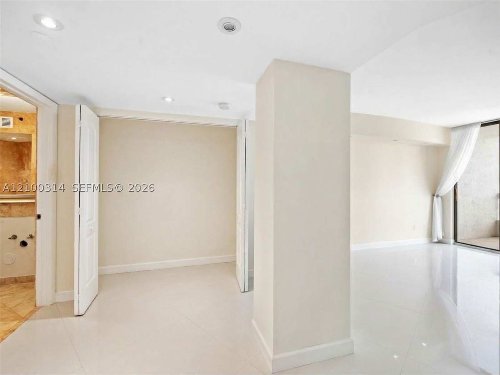 19195 NE 36 CT Mystic Pointe Dr #1704, Aventura FL 33180