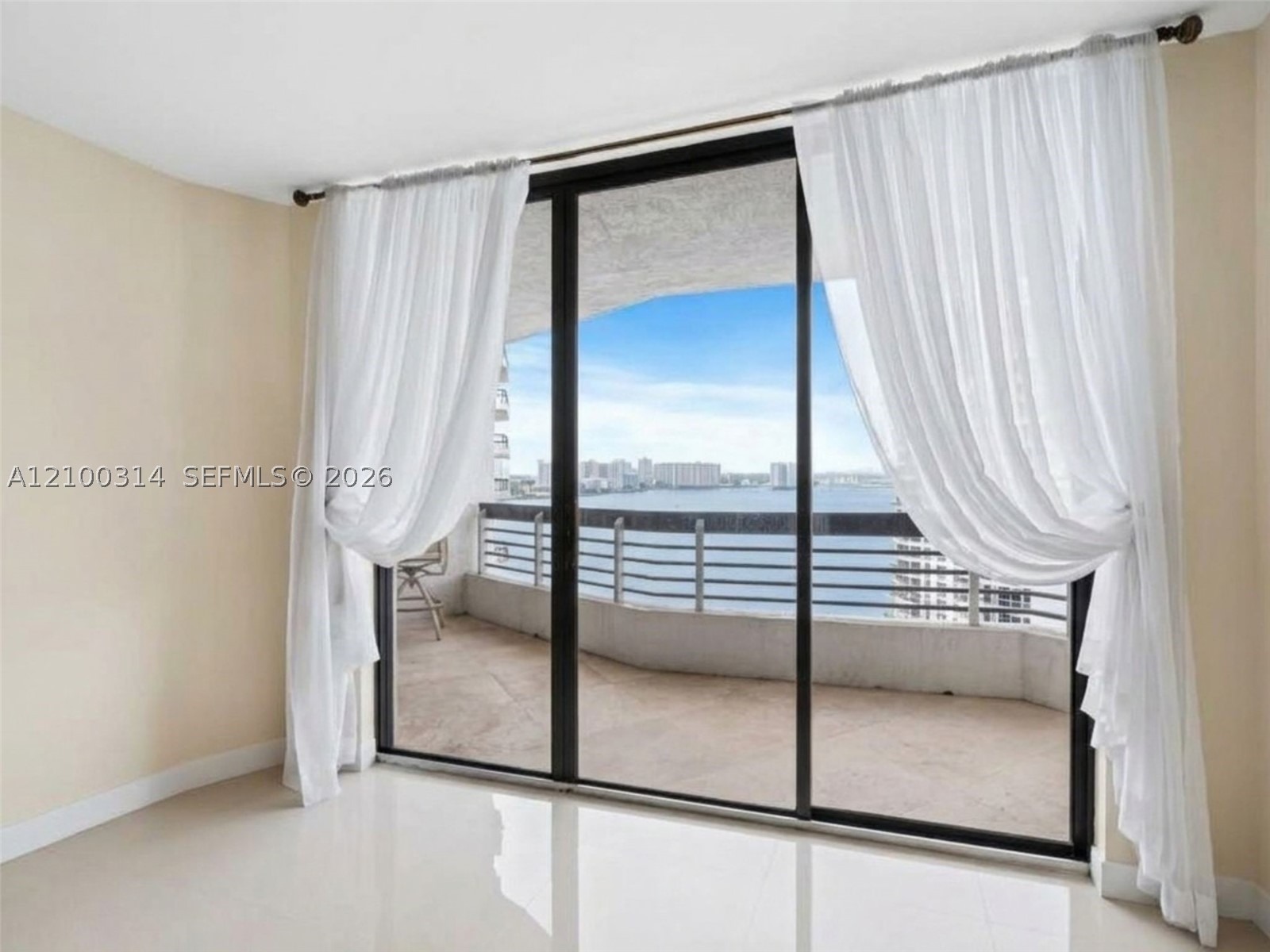 19195 NE 36 CT Mystic Pointe Dr #1704, Aventura FL 33180