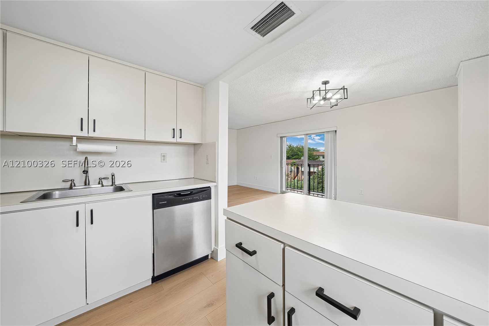 110 Salamanca Ave #402, Coral Gables FL 33134