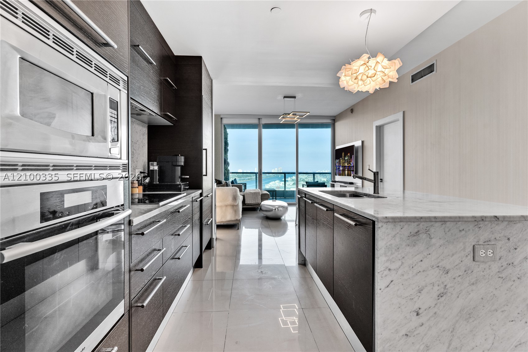 900 Biscayne Blvd #3003, Miami FL 33132