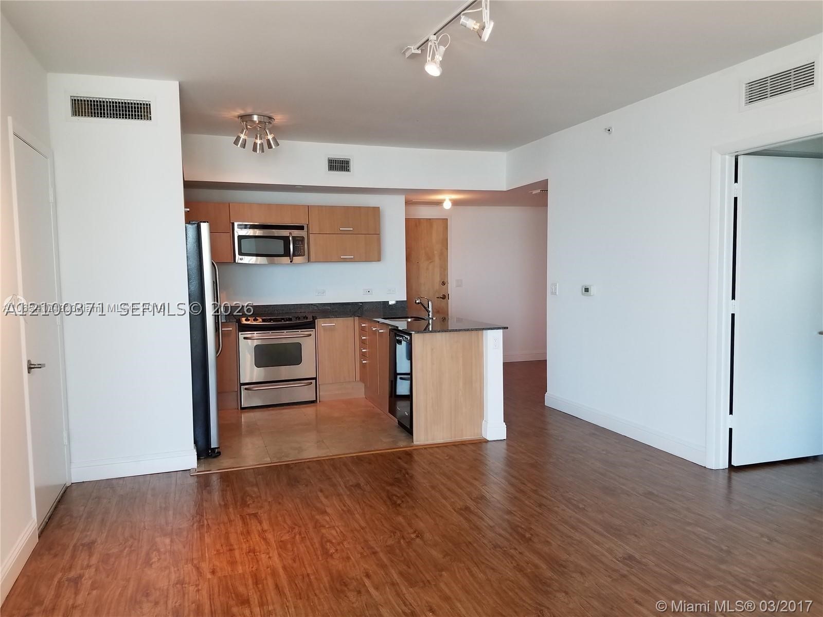 350 S Miami Ave #3705, Miami FL 33130