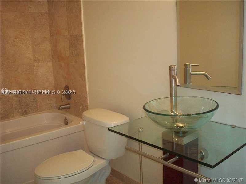 350 S Miami Ave #3705, Miami FL 33130