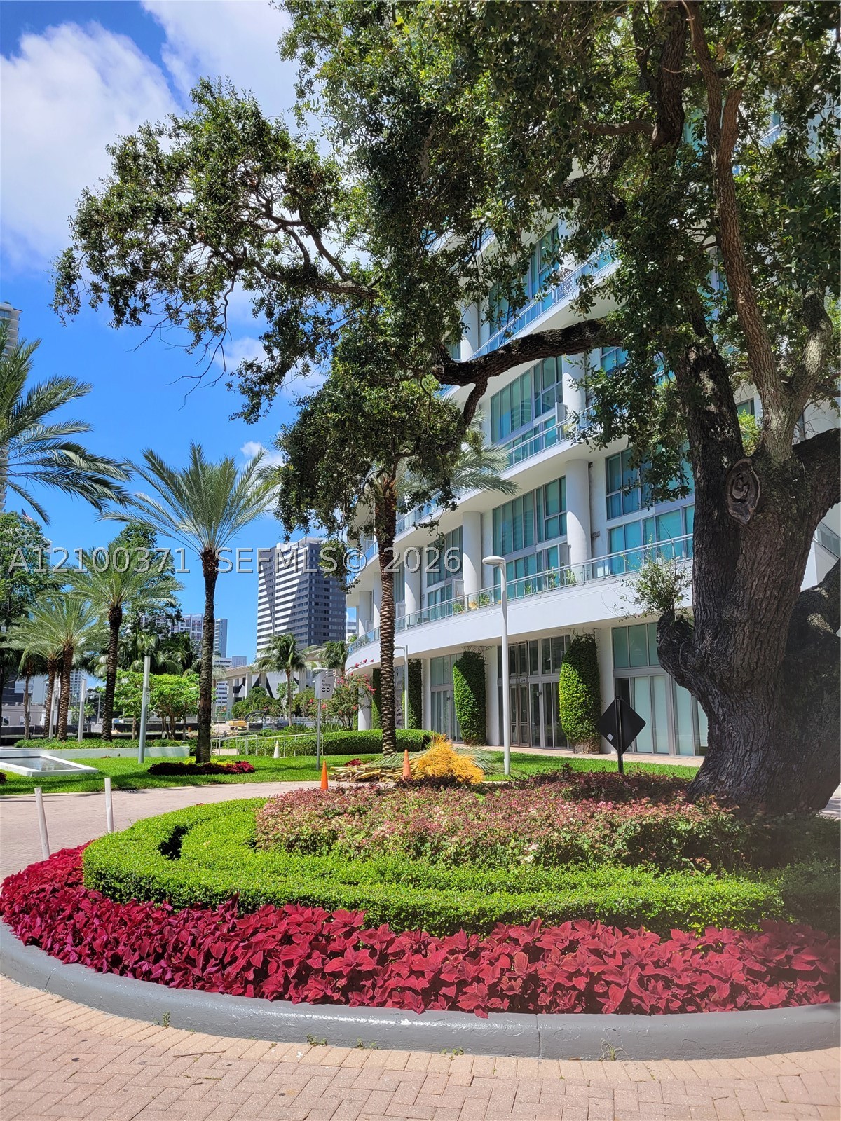 350 S Miami Ave #3705, Miami FL 33130