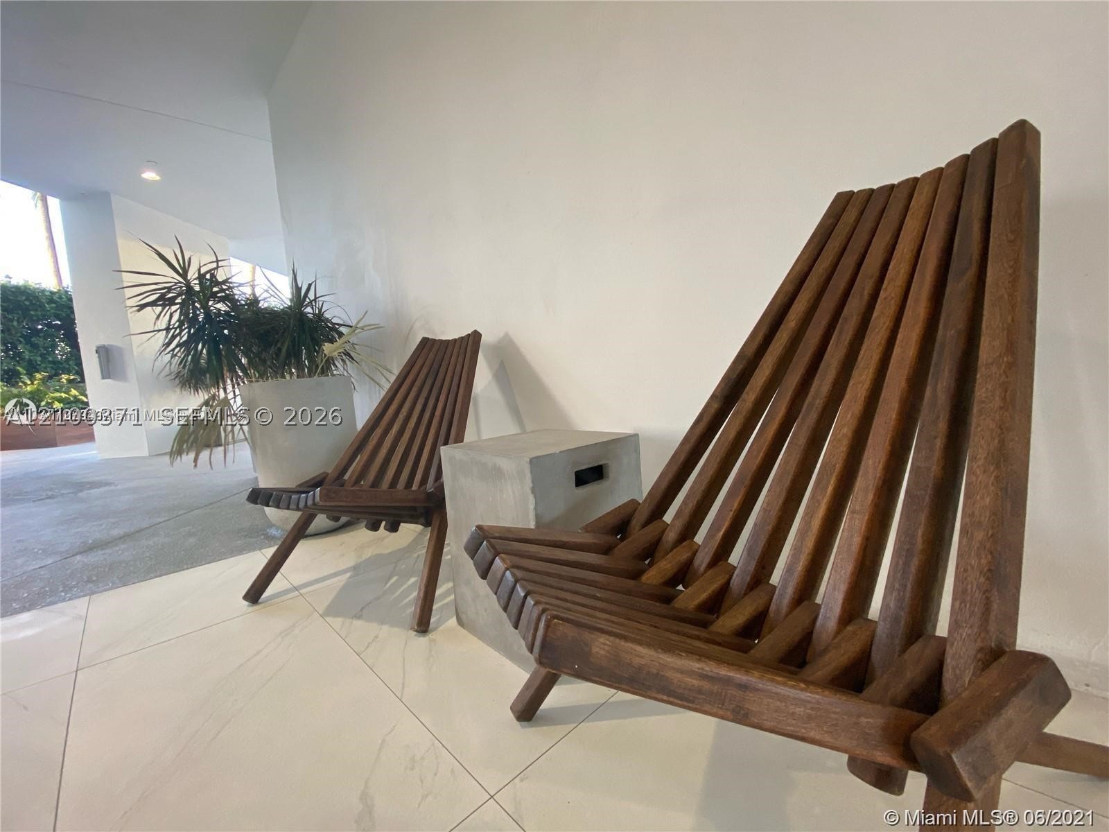 350 S Miami Ave #3705, Miami FL 33130
