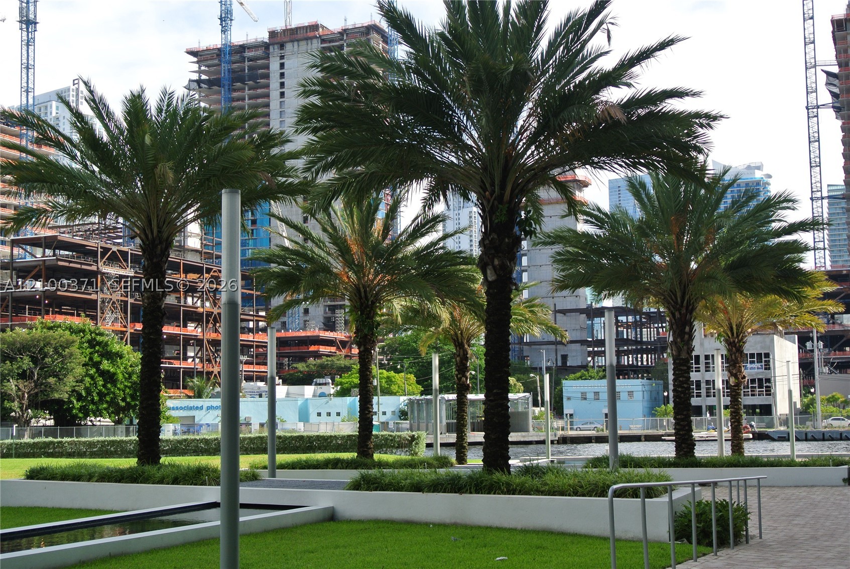 350 S Miami Ave #3705, Miami FL 33130
