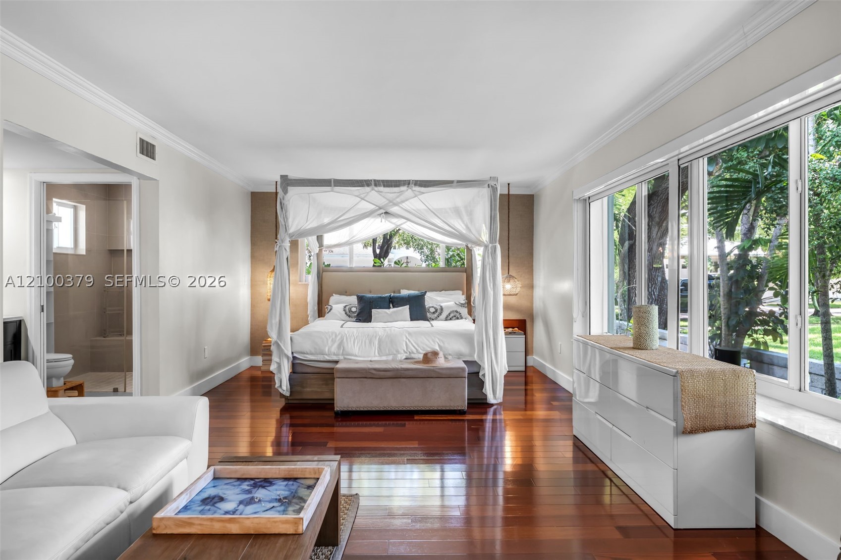 8 Pinta Rd, Miami FL 33133