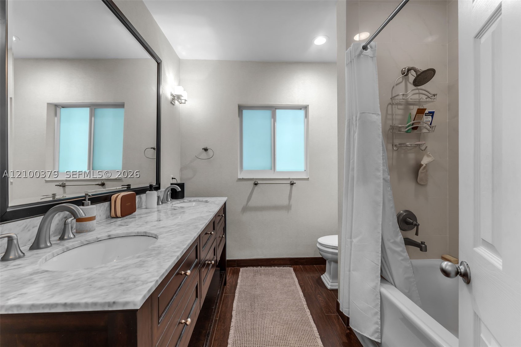 8 Pinta Rd, Miami FL 33133