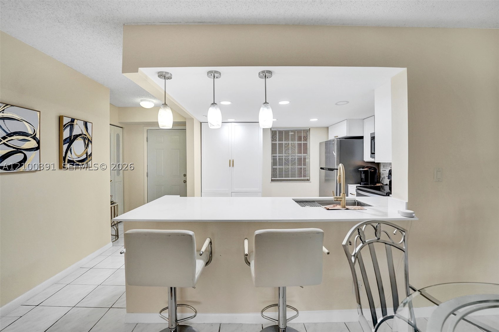 424 SE 10th St #204, Dania Beach FL 33004